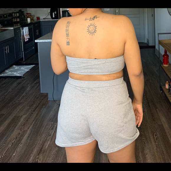 2 piece grey short - Picture 2 of 2
